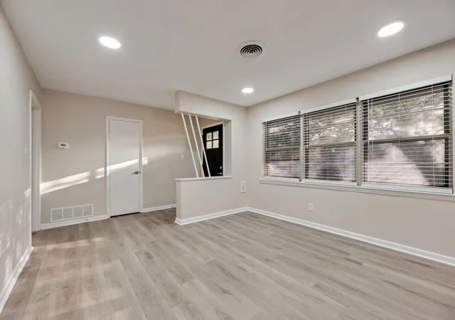 Photo 2 of Single family home for sale at 5706 Rocky Ridge Rd, Dallas, TX 75241 | MLS# 21284923 | Listing updated on 2026-09-08