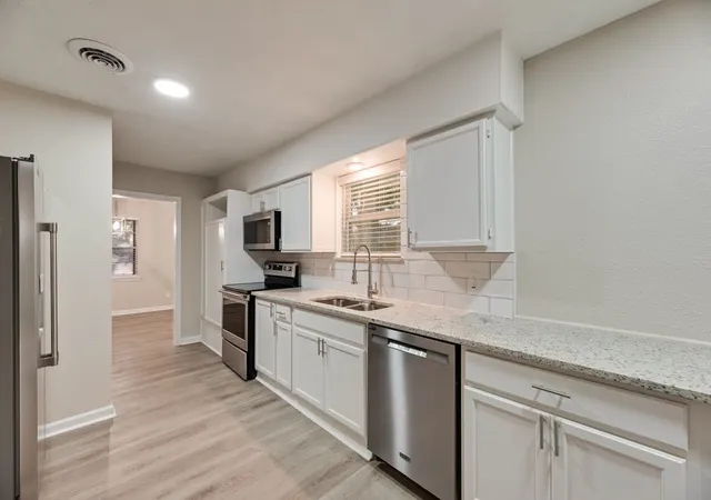 Photo 3 of Single family home for sale at 5706 Rocky Ridge Rd, Dallas, TX 75241 | MLS# 21284923 | Listing updated on 2026-09-08