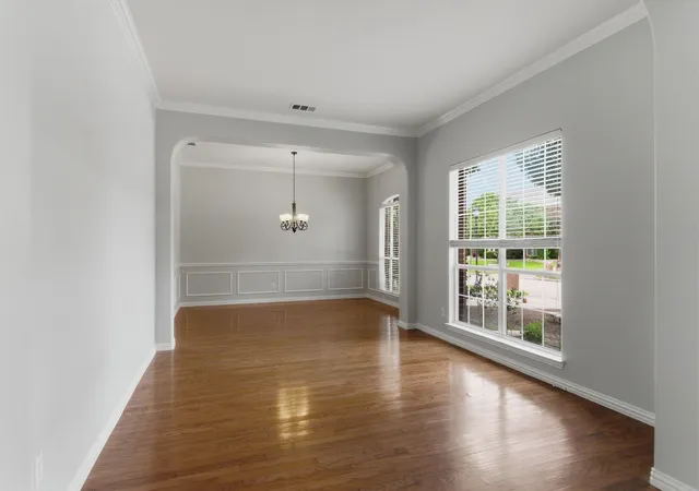 Photo 4 of Single family home for sale at 1117 Apache Lake Dr, Carrollton, TX 75010 | MLS# 21284922 | Listing updated on 2026-09-12