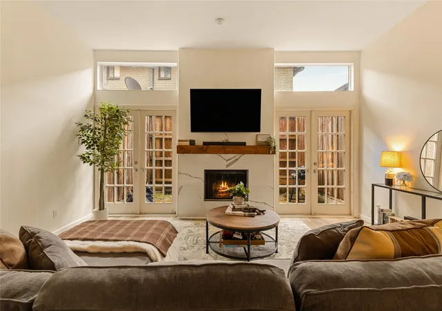 Listing Photo 1 - Condo for sale in building located at 4015 Holland Ave, Dallas, TX 75219 - Unit #103