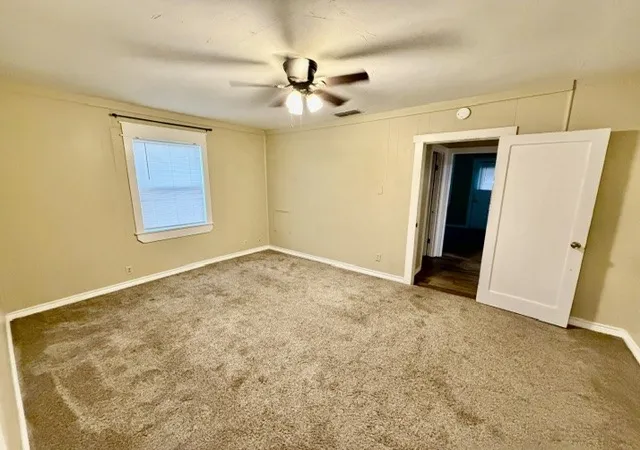 Photo 3 of Single family home for sale at 750 W Lingleville Rd, Stephenville, TX 76401 | MLS# 21285090 | Listing updated on 2026-09-30