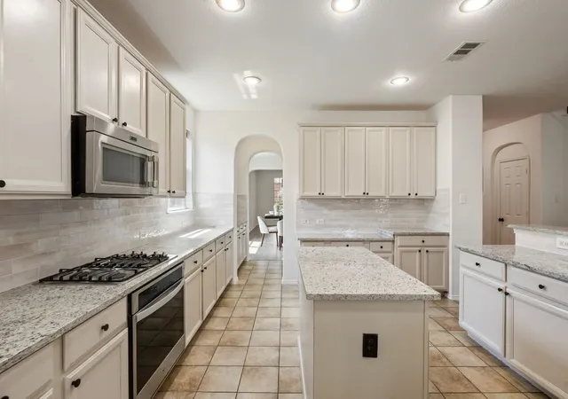 Photo 3 of Sale Pending at 4204 Bridgestone Dr, Fort Worth, TX 76123 | MLS# 21281807 | Listing updated on 2026-09-09