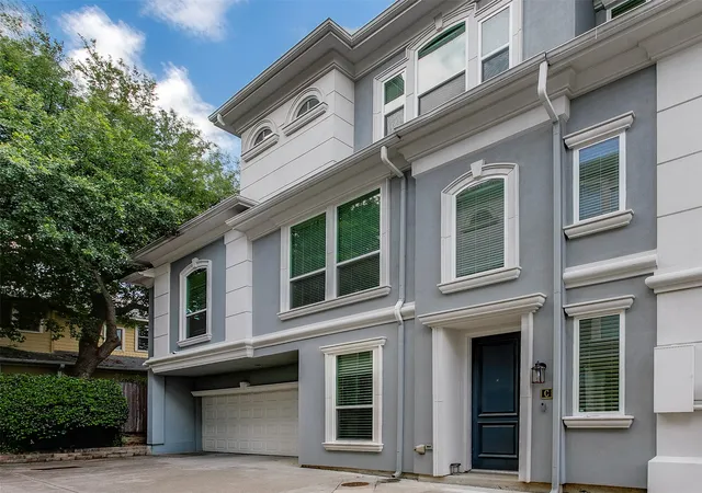 Photo 2 of Townhouse for sale at 5006 Cedar Springs Rd #C, Dallas, TX 75235 | MLS# 21285194 | Listing updated on 2026-09-13