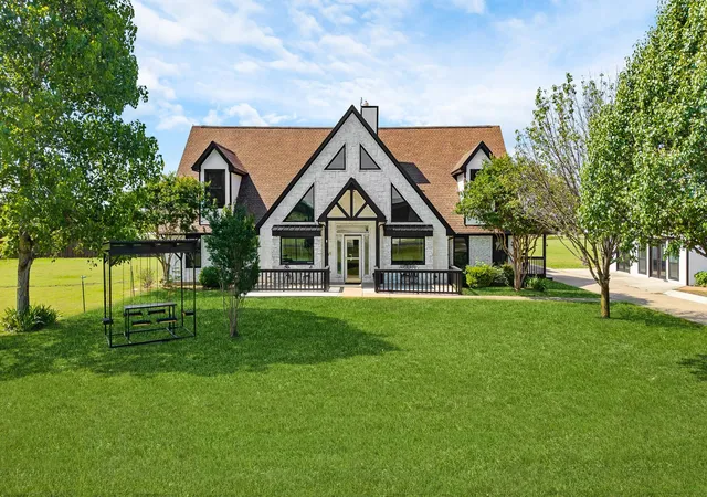 Photo 2 of Single family home for sale at 12240 Wellington Rd, Ponder, TX 76259 | MLS# 21282414 | Listing updated on 2026-07-30