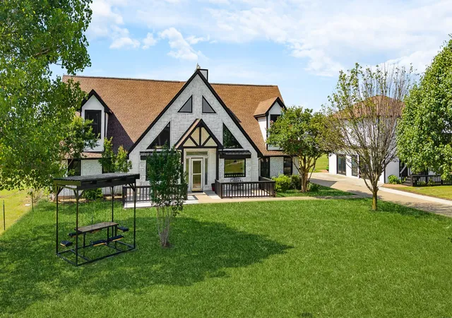 Photo 3 of Single family home for sale at 12240 Wellington Rd, Ponder, TX 76259 | MLS# 21282414 | Listing updated on 2026-07-30