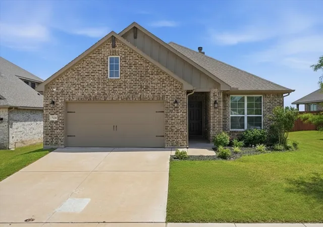 Photo 2 of Sale Pending at 1504 Sand Dollar Trl, Weatherford, TX 76087 | MLS# 21285416 | Listing updated on 2026-07-31