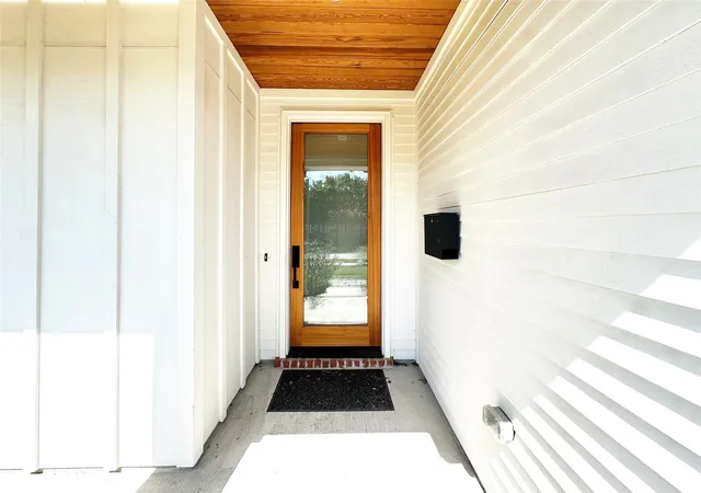 Photo 2 of Sale Pending at 2518 Clymer St, Dallas, TX 75212 | MLS# 21285423 | Listing updated on 2026-09-29