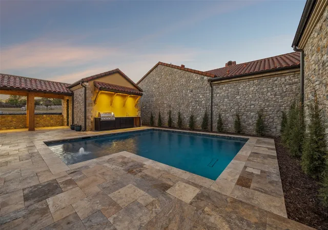 Photo 1 of Single family home for sale at 16 Catalonia Dr, Roanoke, TX 76262 | MLS# 21285311 | Listing updated on 2026-10-04