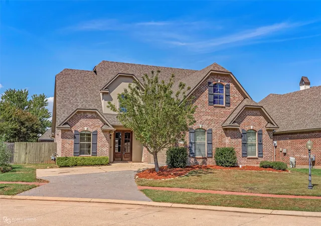 Photo 1 of Single family home for sale at 814 Dumaine Dr, Bossier City, LA 71111 | MLS# 21285535 | Listing updated on 2026-10-04