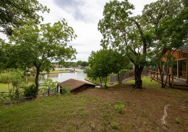 Photo 3 of Single family home for sale at 1512 Pecos Trail Ct, Granbury, TX 76048 | MLS# 21285543 | Listing updated on 2026-09-10