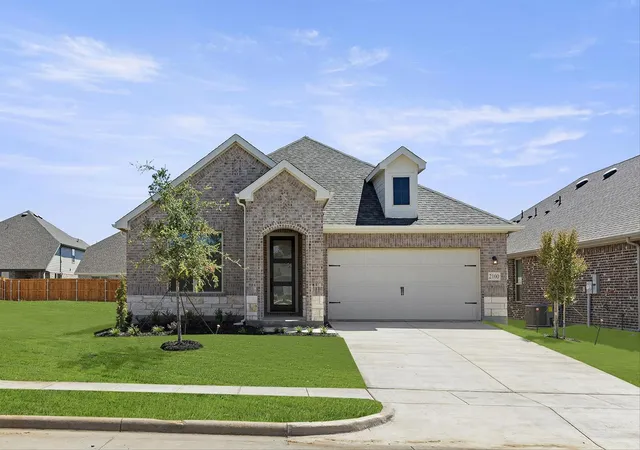 Photo 1 of Sale Pending at 104 Morning Dew Dr, Willow Park, TX 76008 | MLS# 21285695 | Listing updated on 2026-09-13