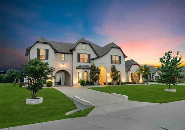 Photo 1 of Mansion for sale at 2604 Coyote Xing, Rockwall, TX 75087 | MLS# 21284766 | Listing updated on 2026-09-12