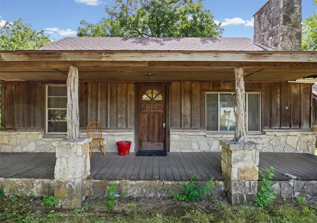 Photo 3 of Single family home for sale at 8401 Fm 2738, Burleson, TX 76028 | MLS# 21285493 | Listing updated on 2026-09-09