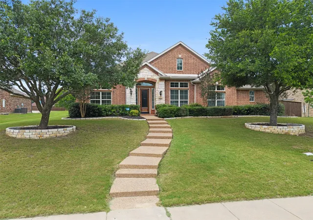 Photo 1 of Single family home for sale at 285 Talbot Ln, Sunnyvale, TX 75182 | MLS# 21283599 | Listing updated on 2026-09-09