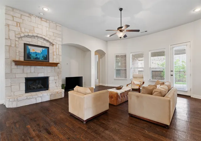 Photo 4 of Single family home for sale at 285 Talbot Ln, Sunnyvale, TX 75182 | MLS# 21283599 | Listing updated on 2026-09-09