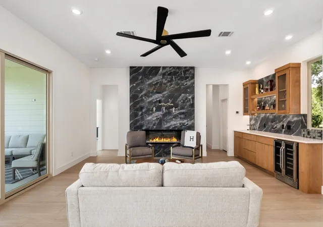 Photo 3 of Single family home for sale at 2927 County Road 1708, Malakoff, TX 75148 | MLS# 21284733 | Listing updated on 2026-09-29