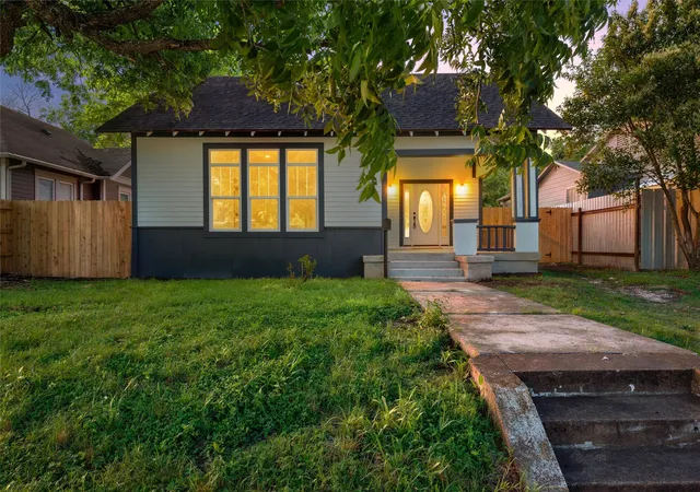 Photo 1 of Single family home for sale at 2023 Bosque Blvd, Waco, TX 76707 | MLS# 21285959 | Listing updated on 2026-09-13