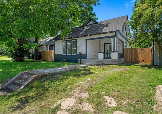 Photo 3 of Single family home for sale at 2023 Bosque Blvd, Waco, TX 76707 | MLS# 21285959 | Listing updated on 2026-09-13