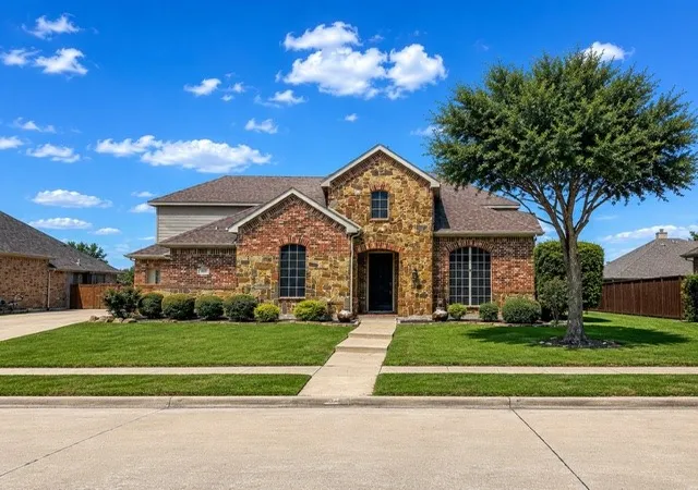 Photo 1 of Single family home for sale at 305 Westlake, Forney, TX 75126 | MLS# 21285893 | Listing updated on 2026-09-27