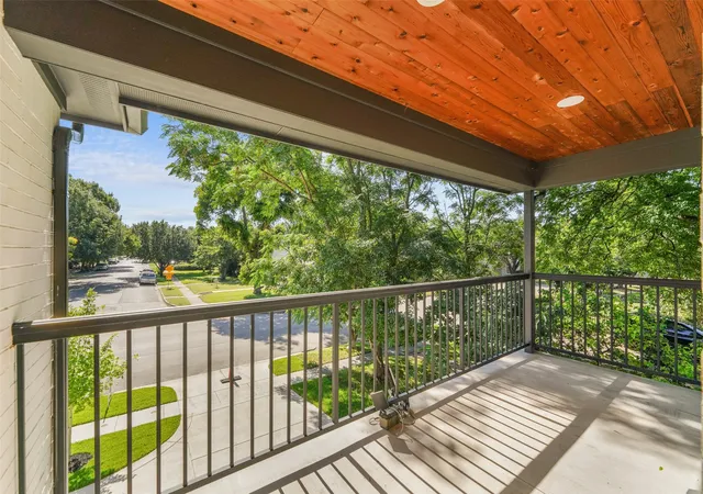 Photo 2 of Single family home for sale at 5259 Saint Charles Ave, Dallas, TX 75223 | MLS# 21285974 | Listing updated on 2026-09-15