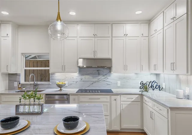 Photo 3 of Single family home for sale at 5259 Saint Charles Ave, Dallas, TX 75223 | MLS# 21285974 | Listing updated on 2026-10-06