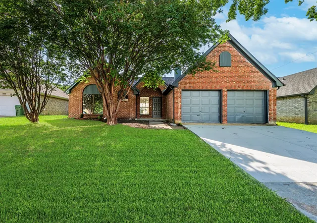 Photo 1 of Single family home for sale at 6105 Meadowside Trl, Arlington, TX 76017 | MLS# 21285533 | Listing updated on 2026-09-08