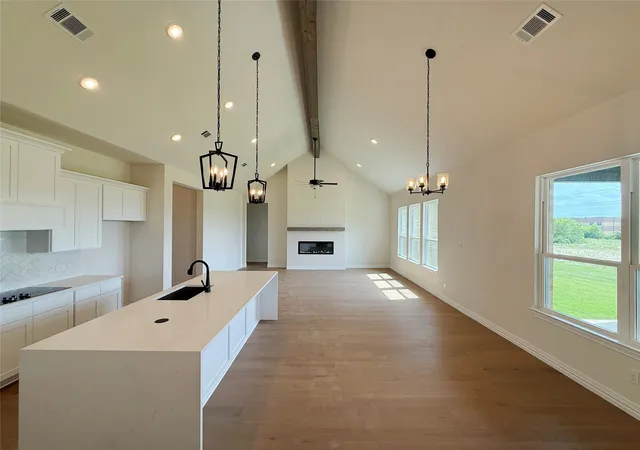 Photo 4 of Single family home for sale at 204 Slimp Blf, Azle, TX 76020 | MLS# 21286029 | Listing updated on 2026-10-07