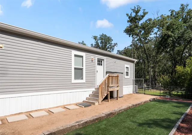 Photo 1 of Sale Pending at 229 Forest Lane Dr #B, Mabank, TX 75156 | MLS# 21280350 | Listing updated on 2026-09-19