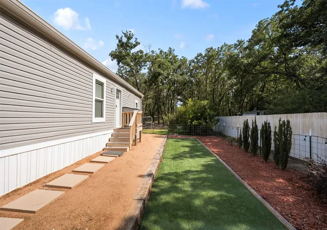 Photo 2 of Sale Pending at 229 Forest Lane Dr #B, Mabank, TX 75156 | MLS# 21280350 | Listing updated on 2026-09-19