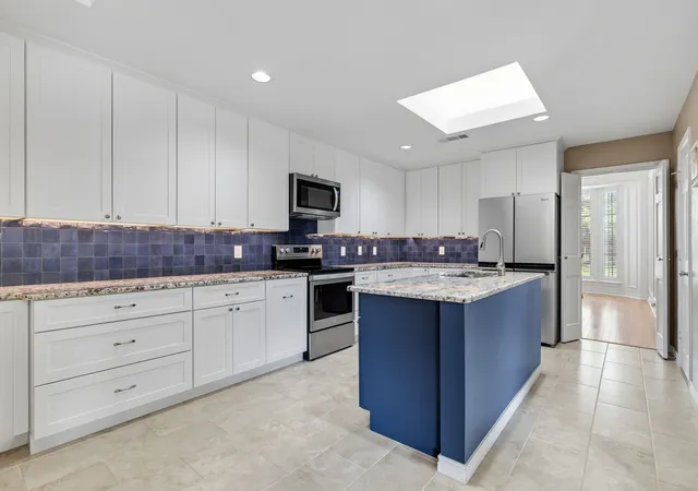 Photo 3 of Sale Pending at 5812 Gallant Fox Ln, Plano, TX 75093 | MLS# 21282975 | Listing updated on 2026-07-29