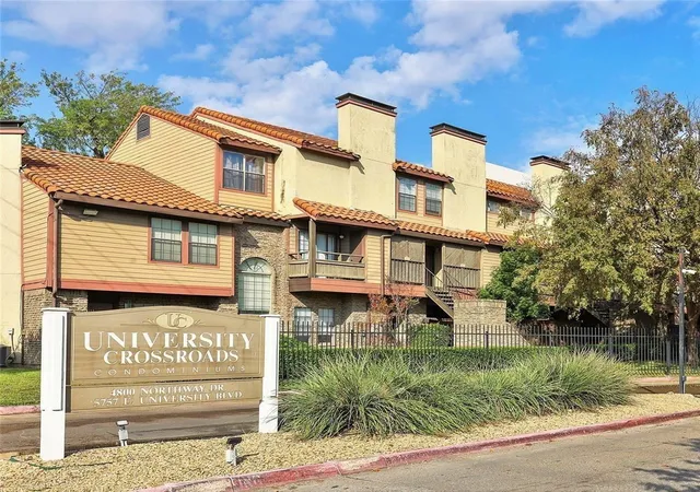 Photo 3 of Condo for sale at 4800 Northway Dr #2C, Dallas, TX 75206 | MLS# 21286100 | Listing updated on 2026-09-11