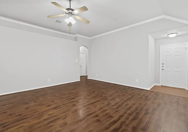 Photo 4 of Single family home for sale at 2213 Whitney Dr, Weatherford, TX 76087 | MLS# 21286160 | Listing updated on 2026-09-10