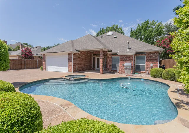 Photo 2 of Single family home for sale at 7005 Meadowside Rd S, Fort Worth, TX 76132 | MLS# 21286216 | Listing updated on 2026-09-14