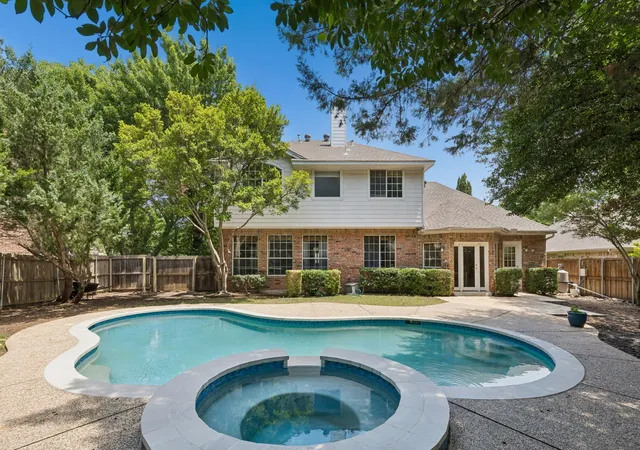 Photo 2 of Single family home for sale at 2902 Stonepointe, Mc Kinney, TX 75072 | MLS# 21286106 | Listing updated on 2026-10-04