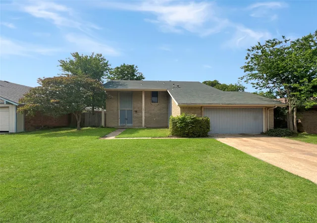 Photo 1 of Single family home for sale at 1801 Plantation Rd, Garland, TX 75044 | MLS# 21286061 | Listing updated on 2026-09-14