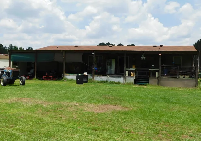 Photo 3 of Manufactured home for sale at 555 Thomasville Rd, Sarepta, LA 71071 | MLS# 21286373 | Listing updated on 2026-07-31