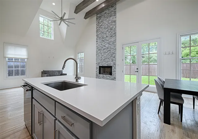 Photo 3 of Condo for sale at 5067 Gaston Ave, Dallas, TX 75214 | MLS# 21274130 | Listing updated on 2026-09-11