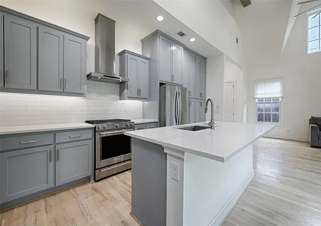 Photo 3 of Condo for sale at 5067 Gaston Ave, Dallas, TX 75214 | MLS# 21274130 | Listing updated on 2026-09-11