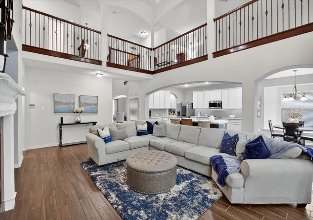 Photo 1 of Single family home for sale at 6601 Vintage Dr, Arlington, TX 76001 | MLS# 21278122 | Listing updated on 2026-09-14