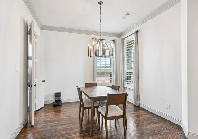 Photo 3 of Single family home for sale at 916 Champions Ct, Roanoke, TX 76262 | MLS# 21286592 | Listing updated on 2026-09-26