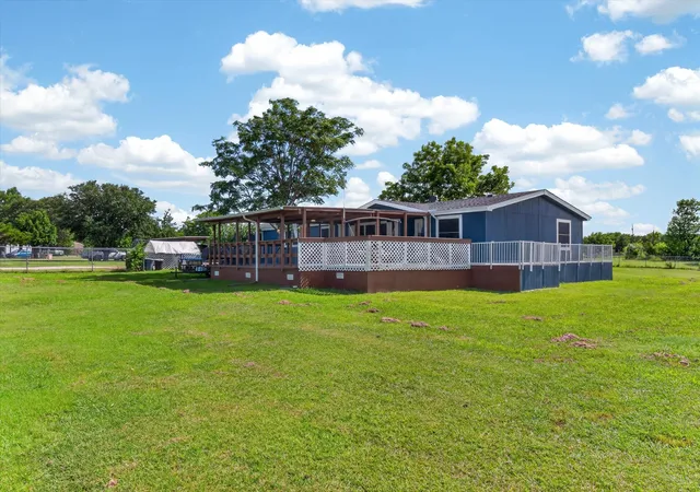 Photo 2 of Manufactured home for sale at 13051 Cherokee Rd, Sanger, TX 76266 | MLS# 21222322 | Listing updated on 2026-09-15