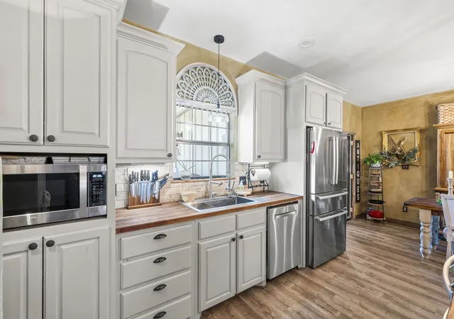 Photo 3 of Single family home for sale at 12102 Cedar Rock Pkwy, Crawford, TX 76638 | MLS# 21271376 | Listing updated on 2026-09-22