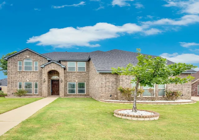 Photo 1 of Single family home for sale at 1611 Montelena Ave, Kennedale, TX 76060 | MLS# 21286534 | Listing updated on 2026-09-30