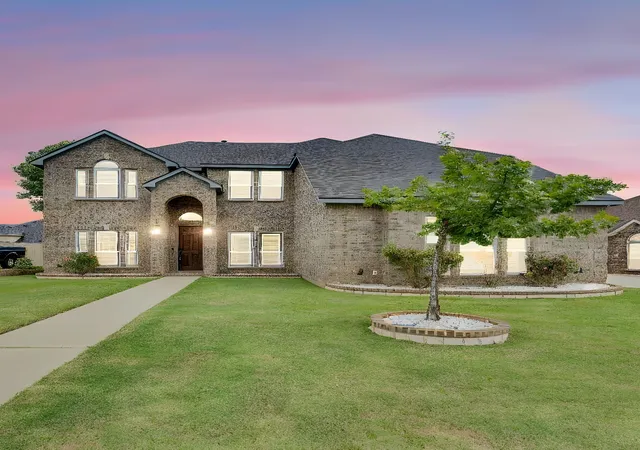 Photo 2 of Single family home for sale at 1611 Montelena Ave, Kennedale, TX 76060 | MLS# 21286534 | Listing updated on 2026-09-30