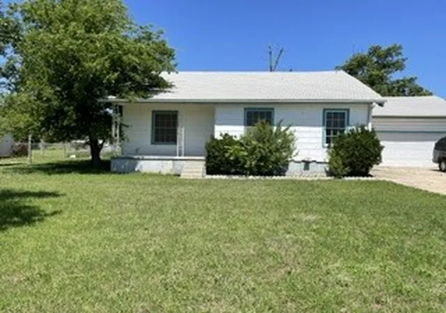 Photo 1 of Single family home for sale at 1009 Santa Clara Dr, Brownwood, TX 76801 | MLS# 21286590 | Listing updated on 2026-10-02