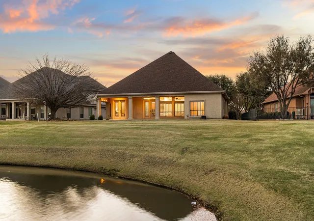 Photo 2 of Sale Pending at 9317 Grandview Dr, Denton, TX 76207 | MLS# 21287190 | Listing updated on 2026-07-31