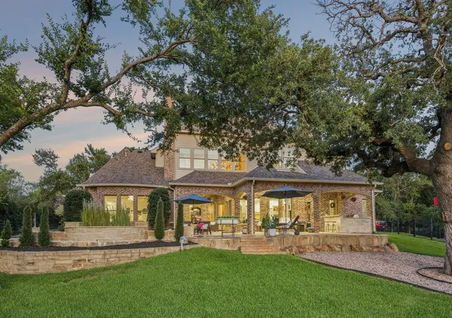 Photo 3 of Sale Pending at 9191 Silver Leaf Ct, Little Elm, TX 75068 | MLS# 21278270 | Listing updated on 2026-10-03