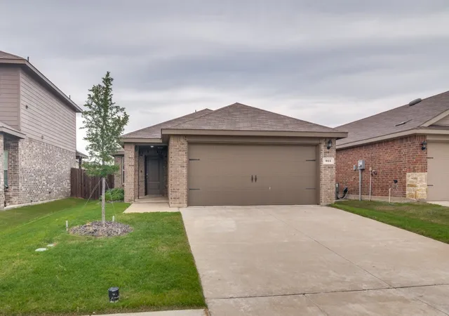 Photo 1 of Single family home for sale at 911 Corral St, Royse City, TX 75189 | MLS# 21287638 | Listing updated on 2026-09-11