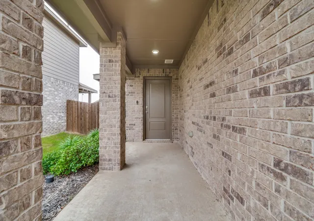 Photo 3 of Single family home for sale at 911 Corral St, Royse City, TX 75189 | MLS# 21287638 | Listing updated on 2026-09-11