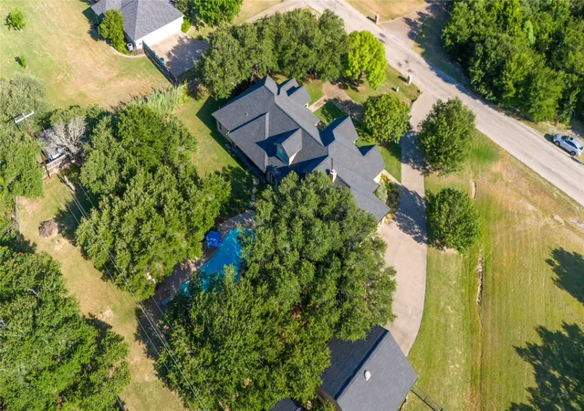 Photo 4 of Single family home for sale at 182 Lakeview Dr, Aledo, TX 76008 | MLS# 21287664 | Listing updated on 2026-09-30